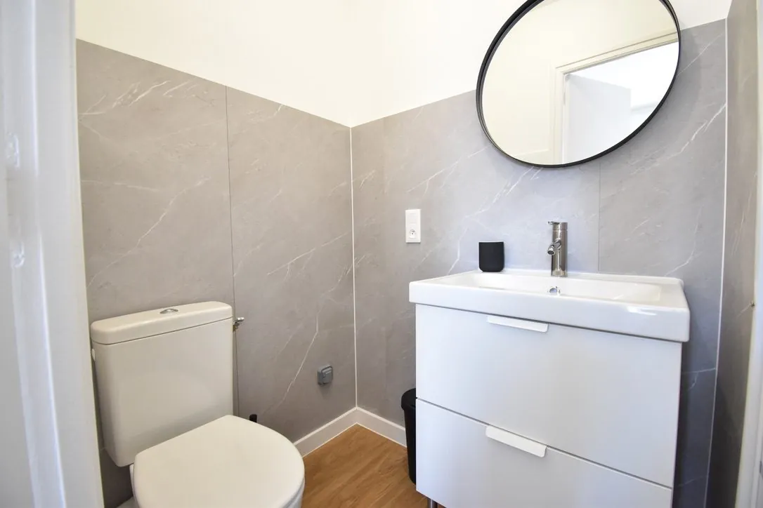 Appartement T3 rénové avec piscine à Rohan, proche du canal de Nantes à Brest 