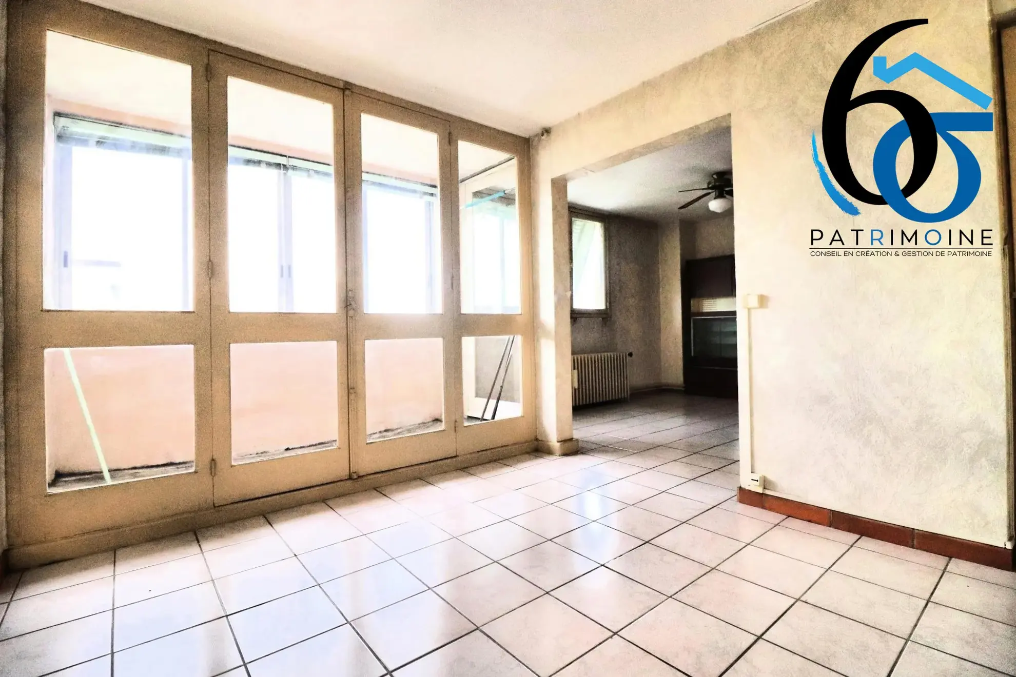Appartement T3/4 à rénover au dernier étage à Toulouse Argoulets 