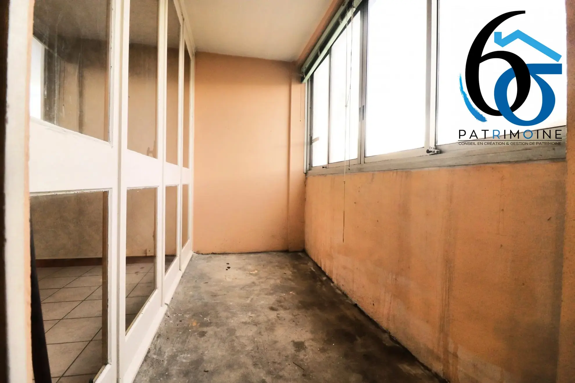 Appartement T3/4 à rénover au dernier étage à Toulouse Argoulets 