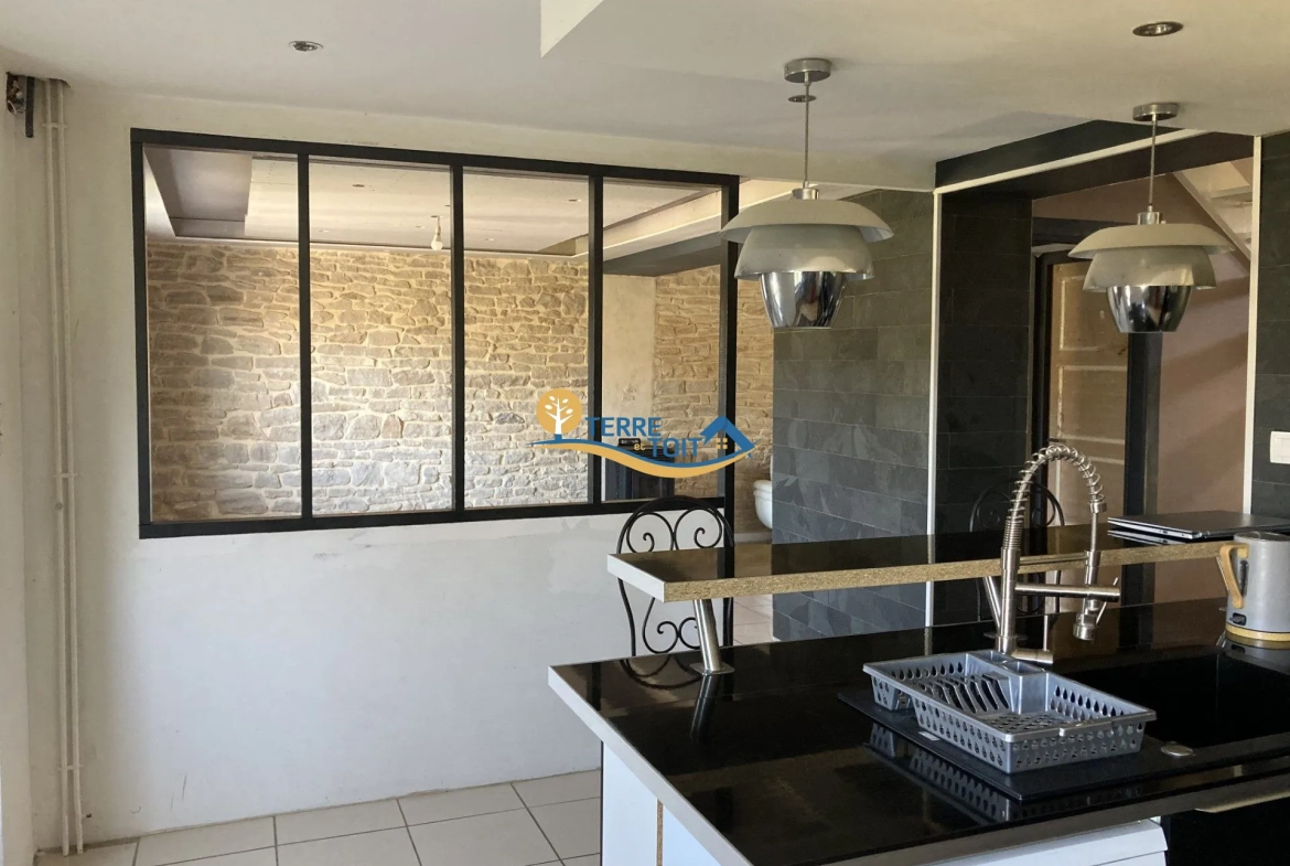 Charmante maison de 118 m² avec jardin, piscine et 4 chambres à L'Isle-sur-le-Doubs 
