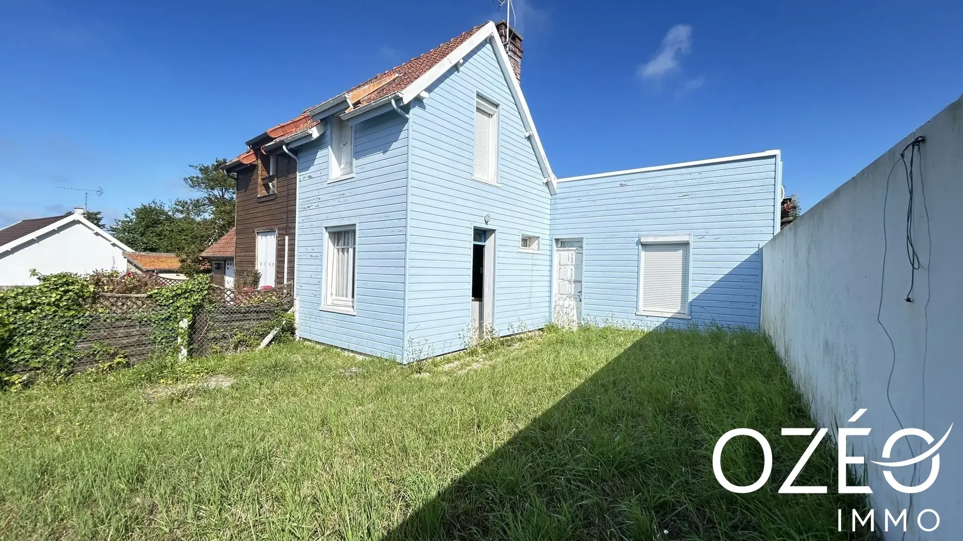 A vendre maison à Agon-Coutainville avec potentiel de rénovation et jardin exposé sud 