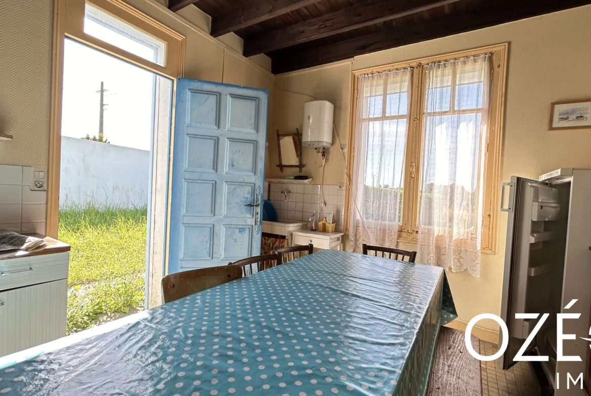 A vendre maison à Agon-Coutainville avec potentiel de rénovation et jardin exposé sud 