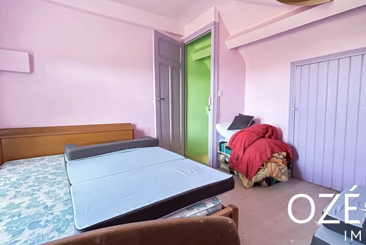 A vendre maison à Agon-Coutainville avec potentiel de rénovation et jardin exposé sud 