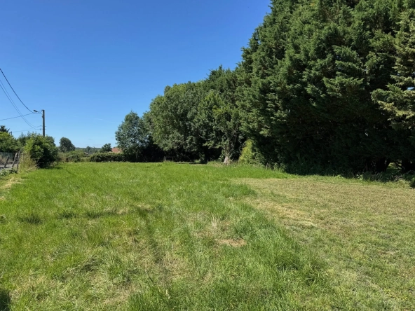 Terrain constructible de 1423m² proche de Pacy - Opportunité à saisir
