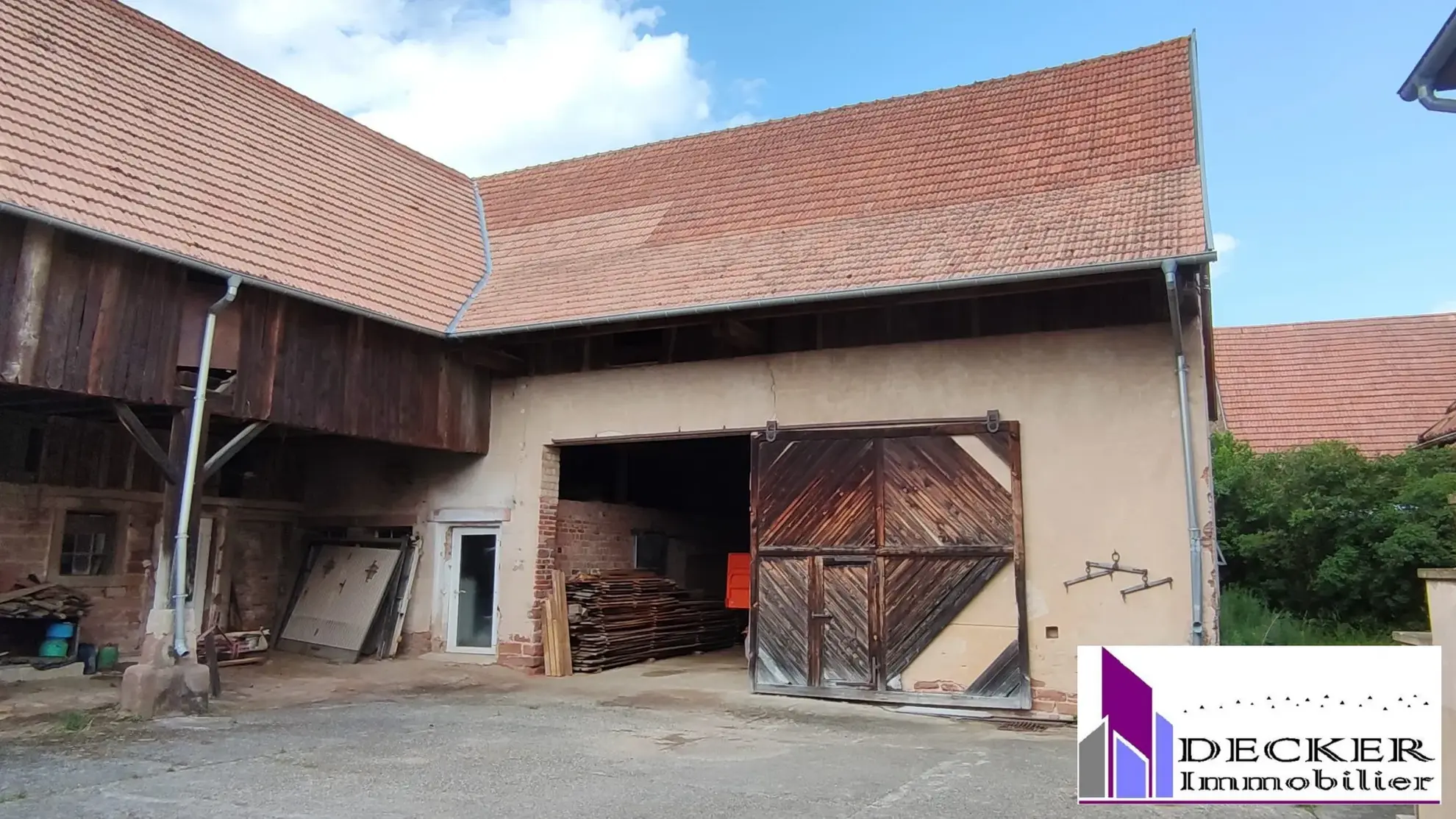 Grand corps de ferme à Bischholtz avec dépendances et terrain de 25 ares 