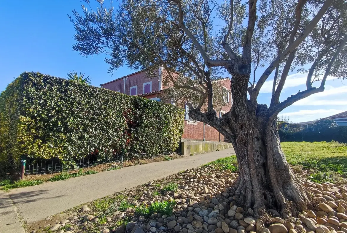 Maison T3 en Duplex avec Jardin, Parking et Garage à Béziers - Investissement ou Résidence Secondaire 