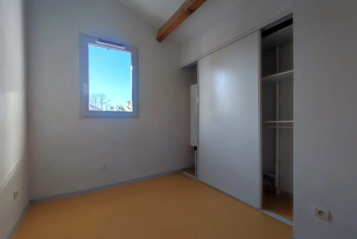 Maison T3 en Duplex avec Jardin, Parking et Garage à Béziers - Investissement ou Résidence Secondaire 