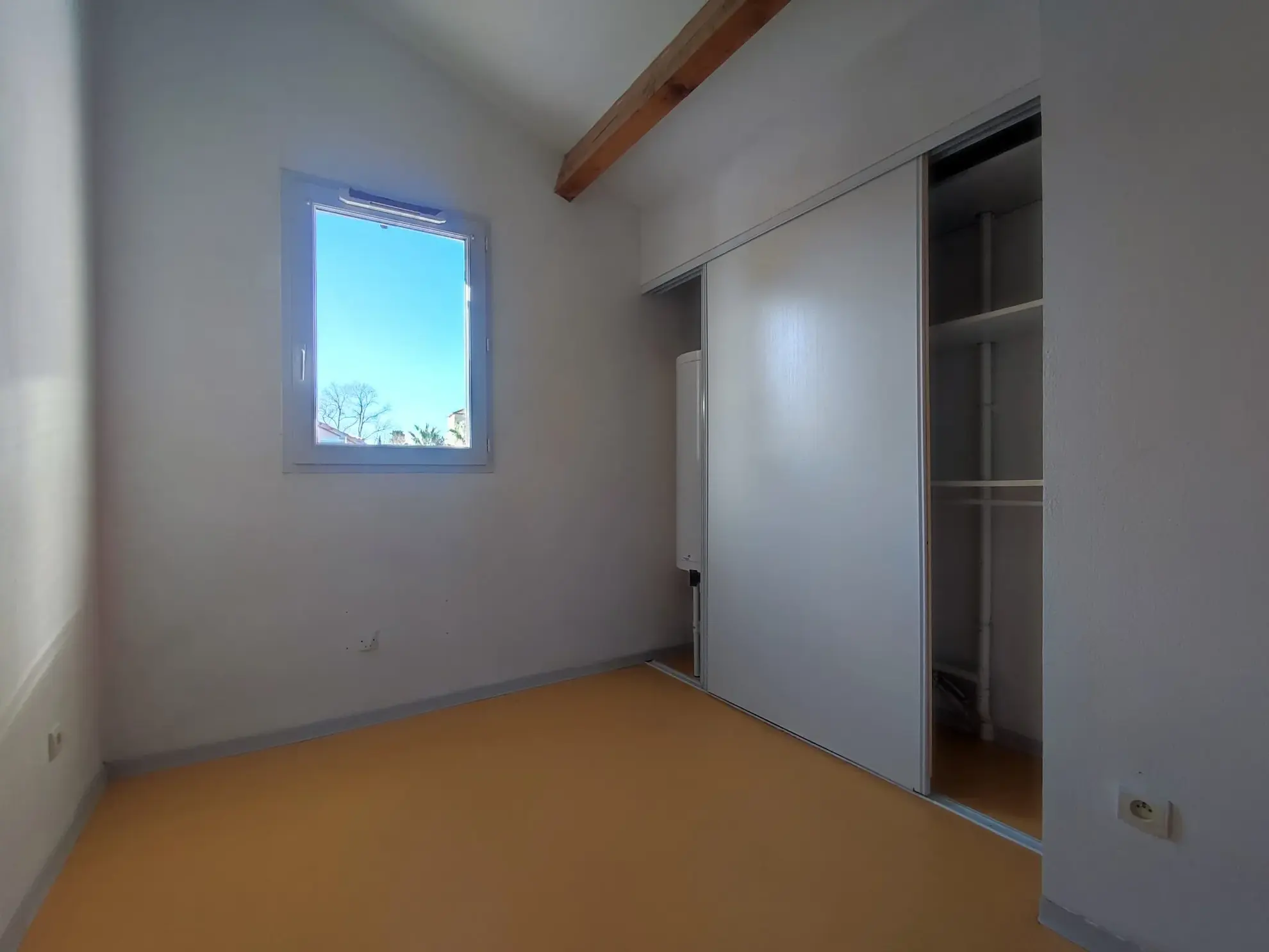 Maison T3 en Duplex avec Jardin, Parking et Garage à Béziers - Investissement ou Résidence Secondaire 