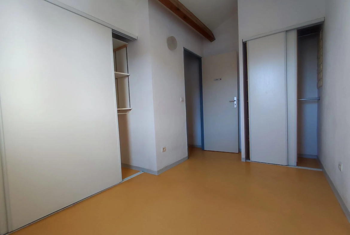 Maison T3 en Duplex avec Jardin, Parking et Garage à Béziers - Investissement ou Résidence Secondaire 