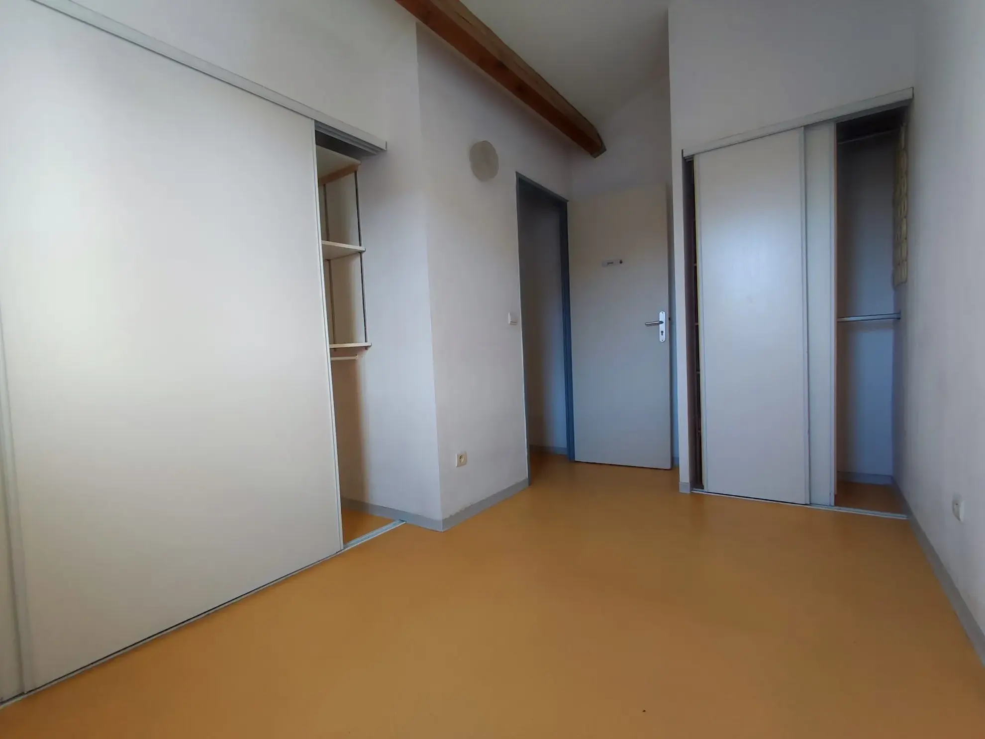 Maison T3 en Duplex avec Jardin, Parking et Garage à Béziers - Investissement ou Résidence Secondaire 