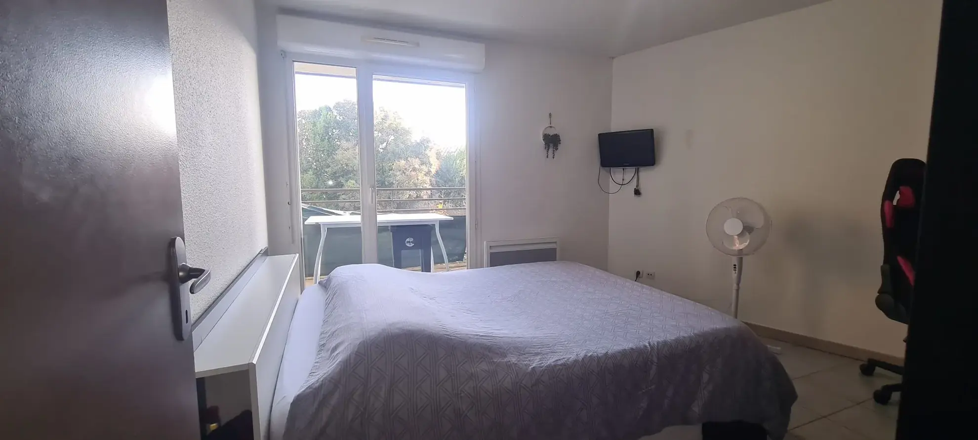 Appartement T3 avec grand balcon et garage au Pontet 