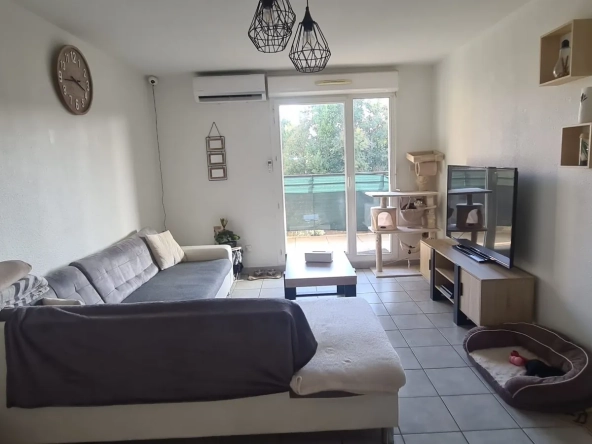 Appartement T3 avec grand balcon et garage au Pontet