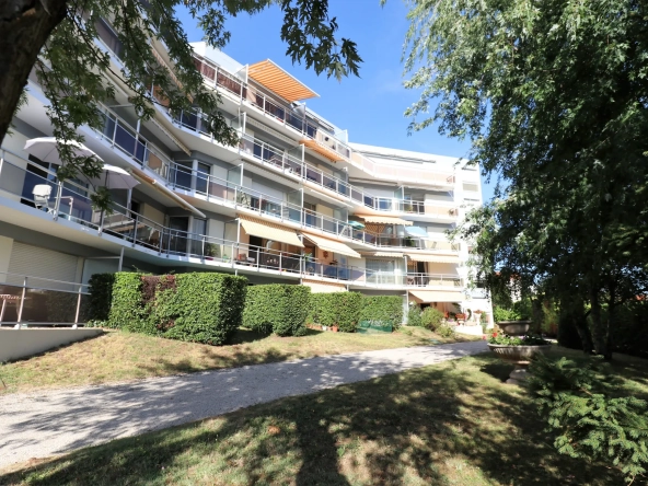 Appartement T1 avec terrasse à Royan, proche plage et centre-ville