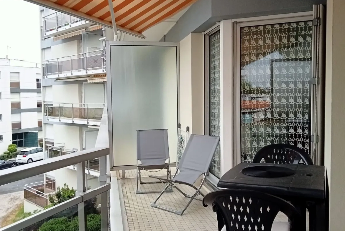Vente appartement T1 avec terrasse à Royan proche plage et centre-ville 