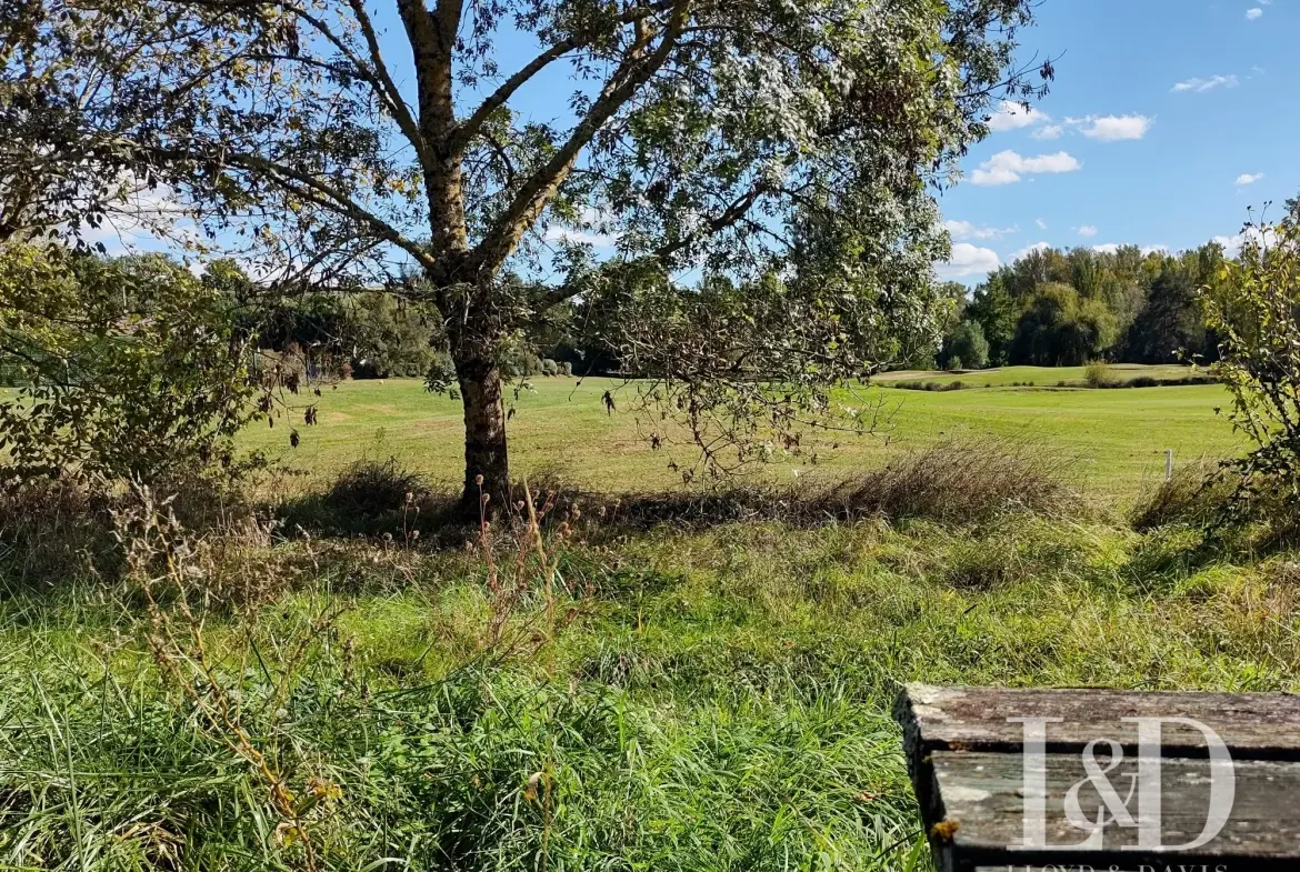 Terrain constructible et viabilisé proche du Golf de Fiac à Fiac (81) 