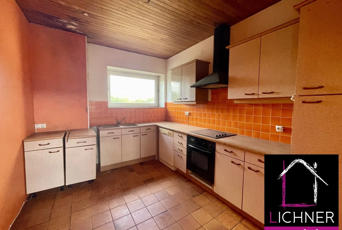 Appartement T3 à rénover de 75 m² à Folkling - Jardin, garages, budget attractif 