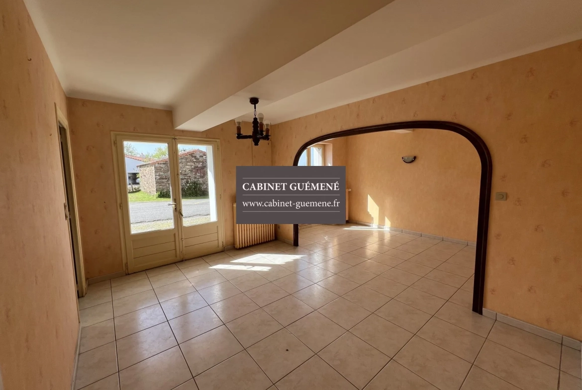 Maison ancienne à Vieillevigne avec dépendances et jardin 