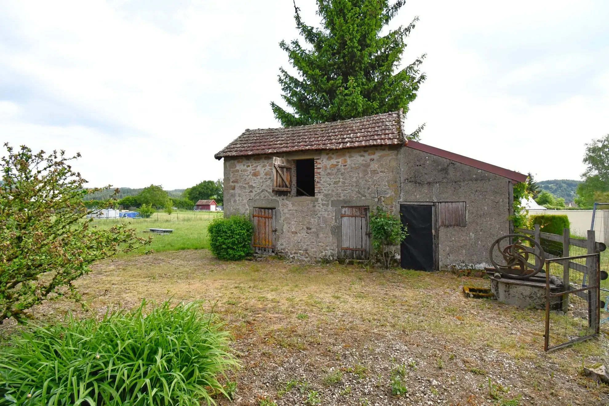 Maison de village à rénover à La Celle-en-Morvan - 3 chambres - 99 m² 