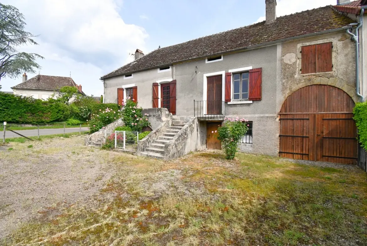 Maison de village à rénover à La Celle-en-Morvan - 3 chambres - 99 m² 