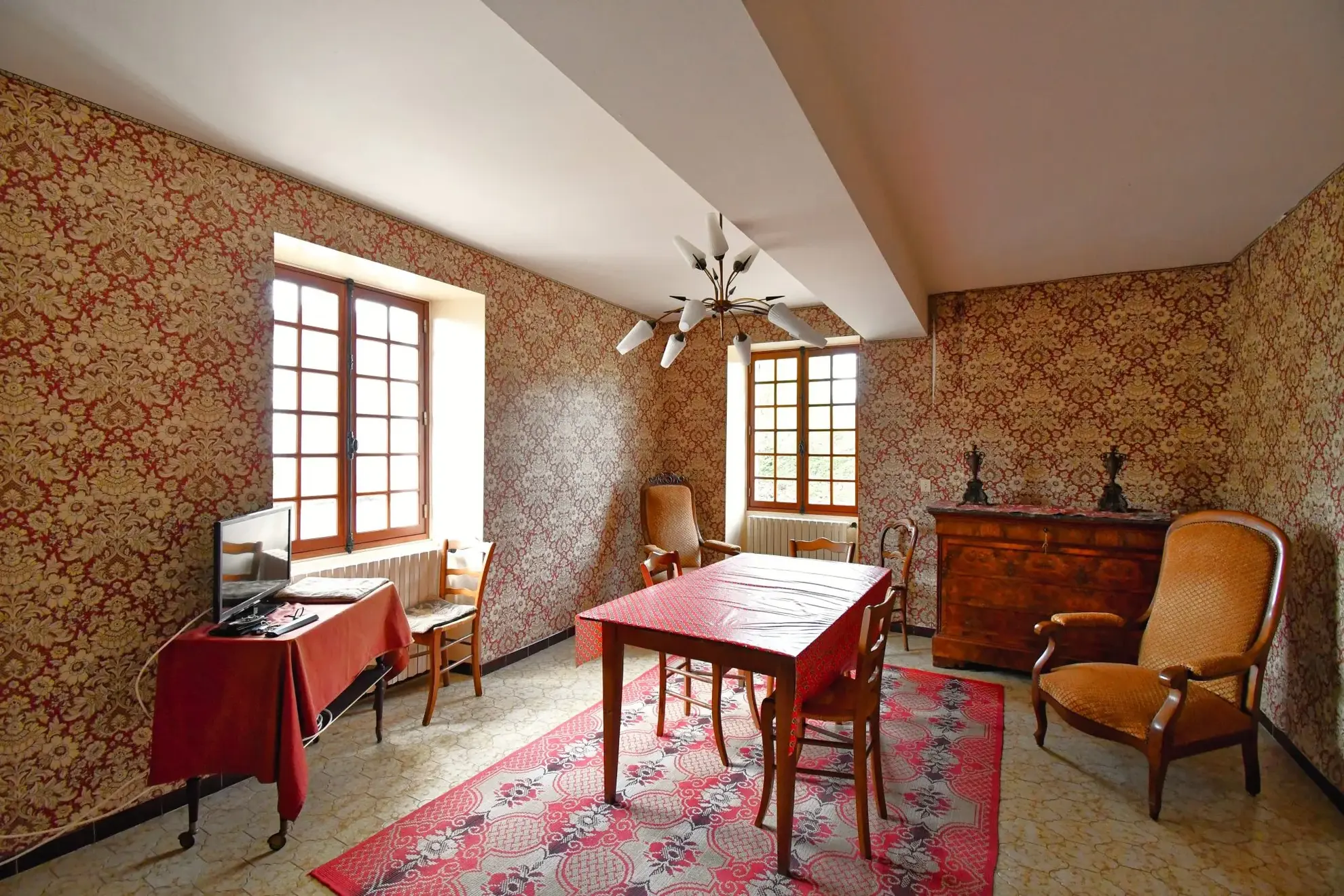Maison de village à rénover à La Celle-en-Morvan - 3 chambres - 99 m² 