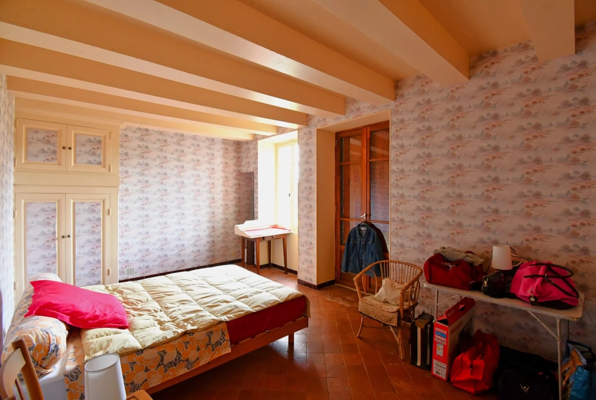 Maison de village à rénover à La Celle-en-Morvan - 3 chambres - 99 m² 