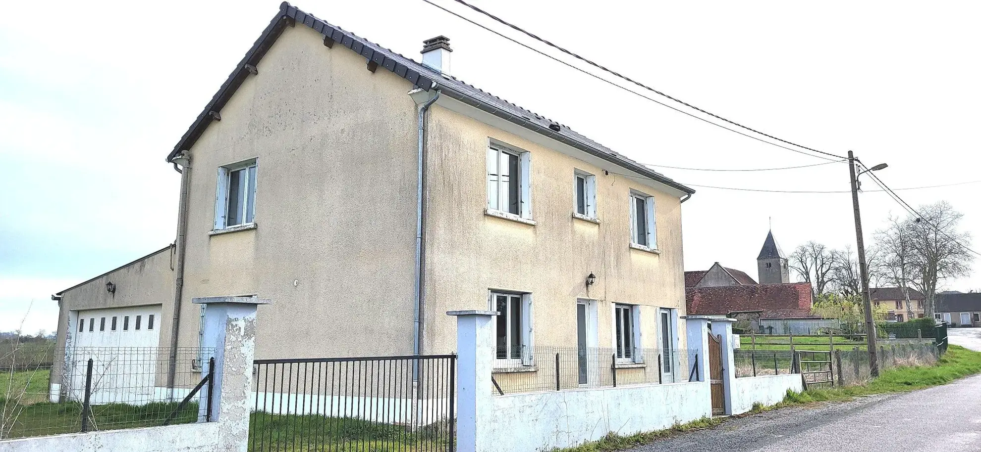 Maison lumineuse de 101 m² avec jardin et terrasse, à 2h de Paris 