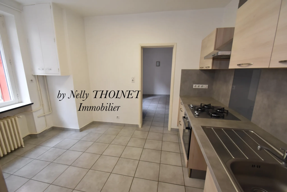 Maison de ville à Royat avec 3 chambres, garage et terrasse - secteur calme 