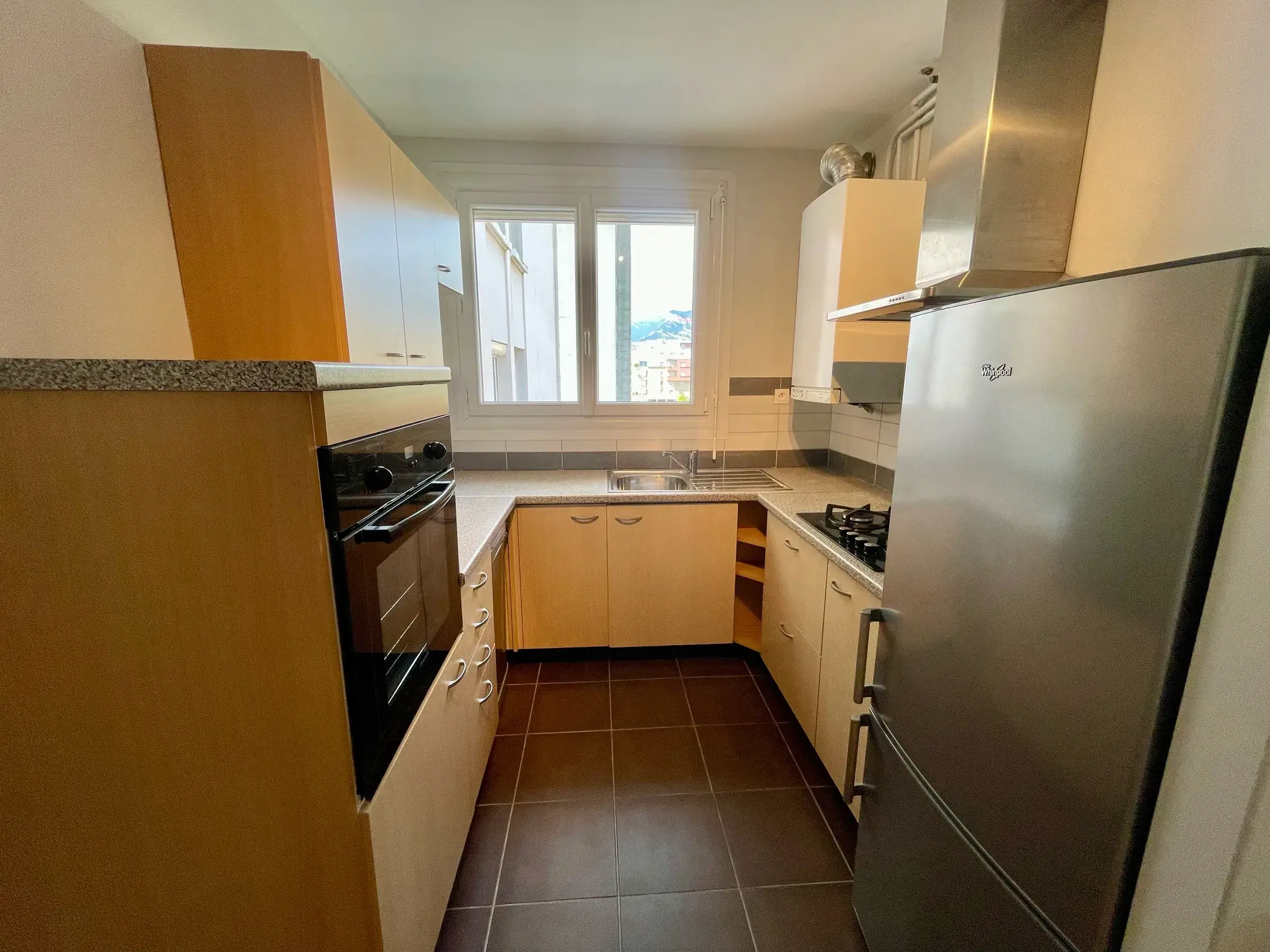 Garage fermé de 12 m² à Toulouse, secteur Amouroux-Roseraie 