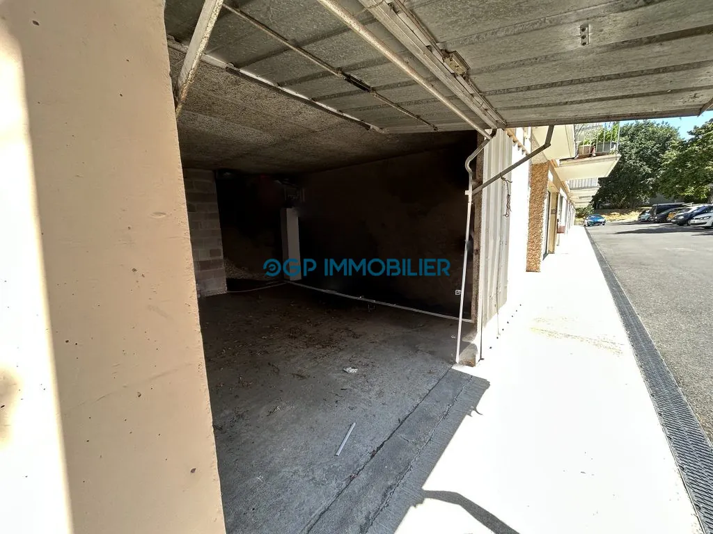 Garage fermé de 12 m² à Toulouse, secteur Amouroux-Roseraie 