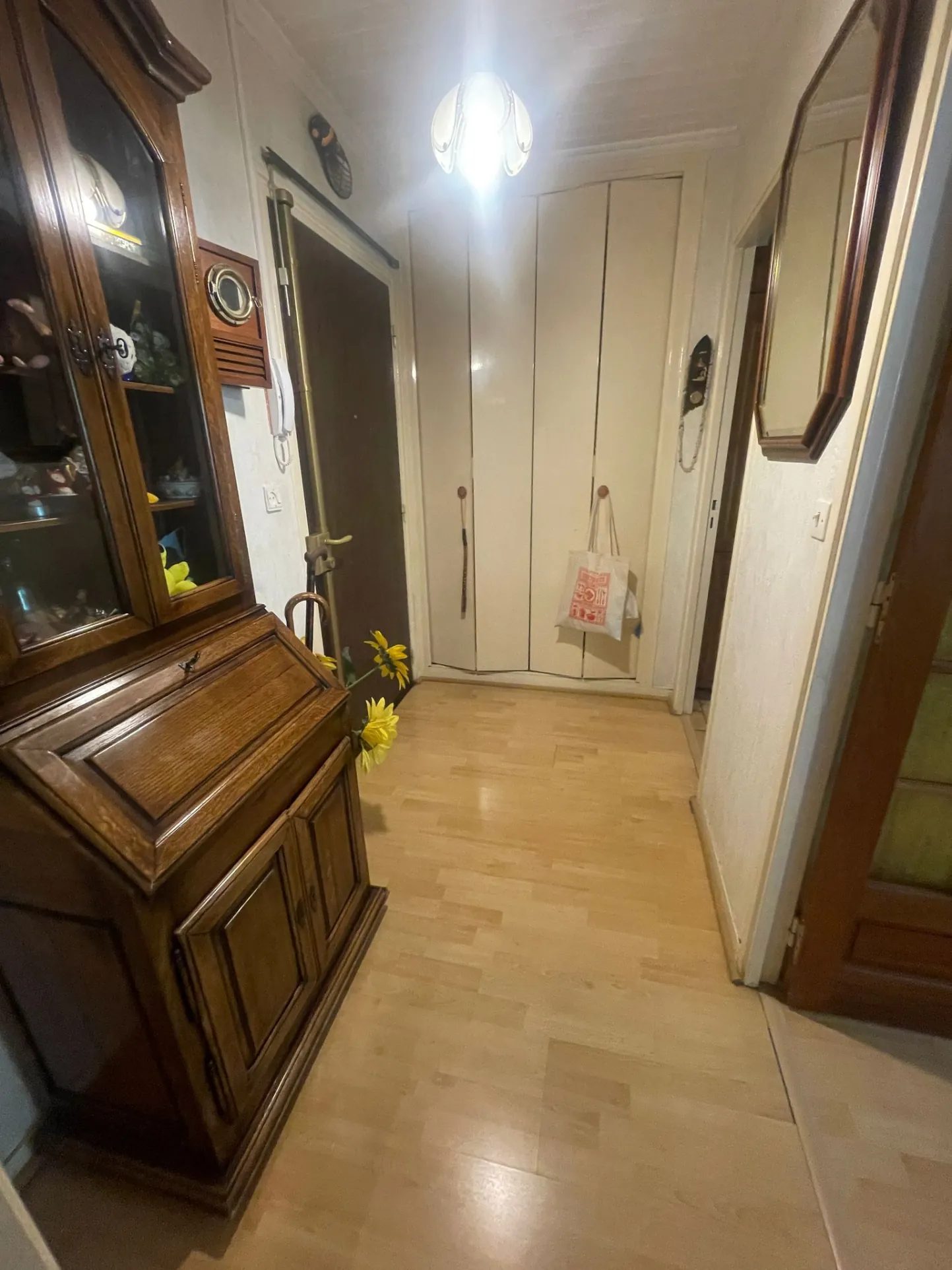 Appartement T4 avec balcon, parking et cave à Évry, secteur Grand Bourg 