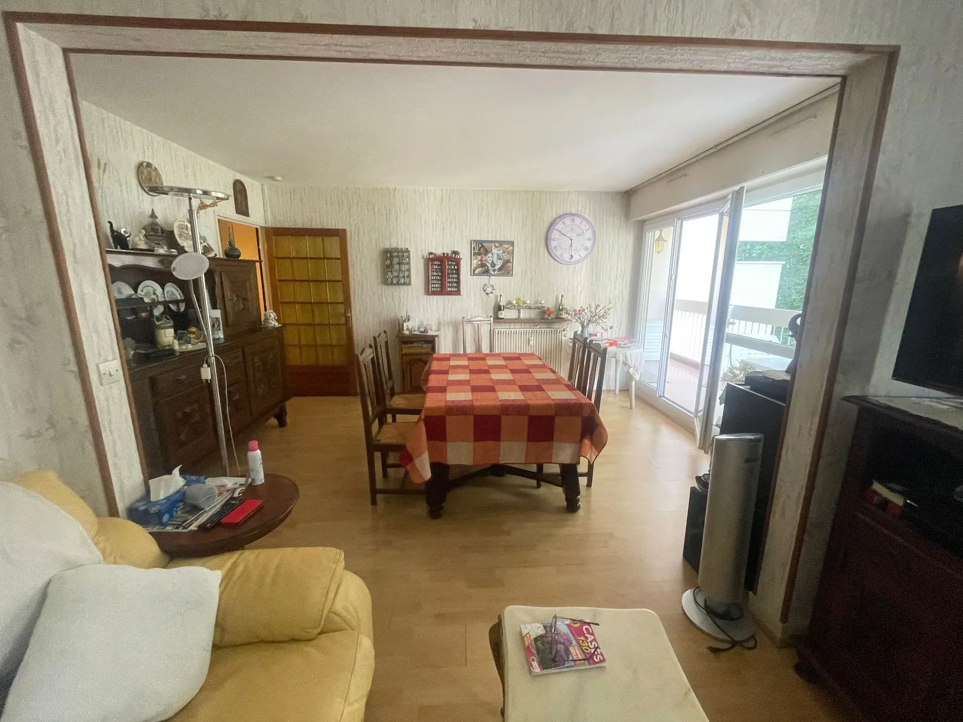 Appartement T4 avec balcon, parking et cave à Évry, secteur Grand Bourg 