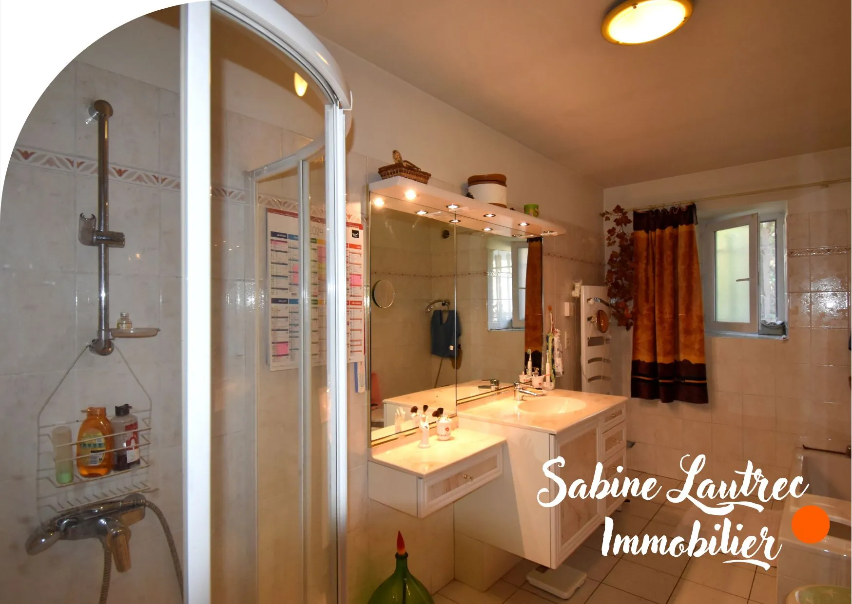 Maison rénovée en pierre à Lombers, proche Realm live, avec jardin et garage — authenticité et confort 