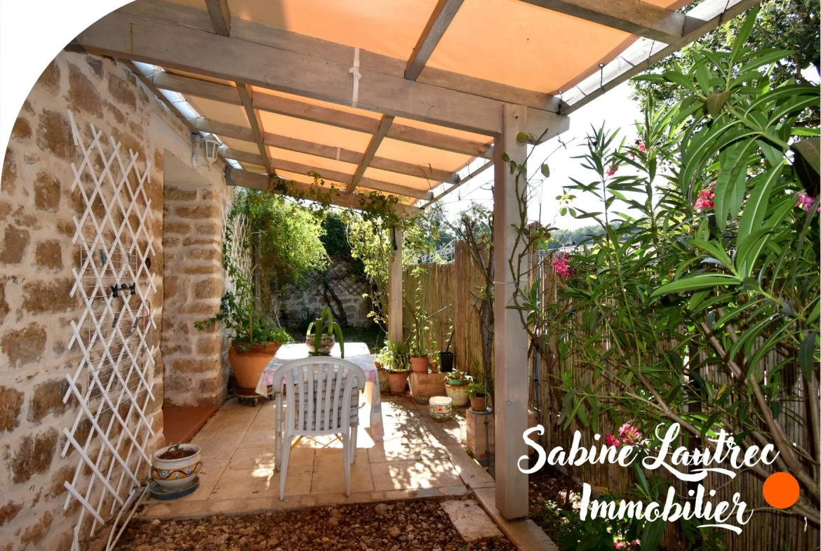 Maison rénovée en pierre à Lombers, proche Realm live, avec jardin et garage — authenticité et confort 