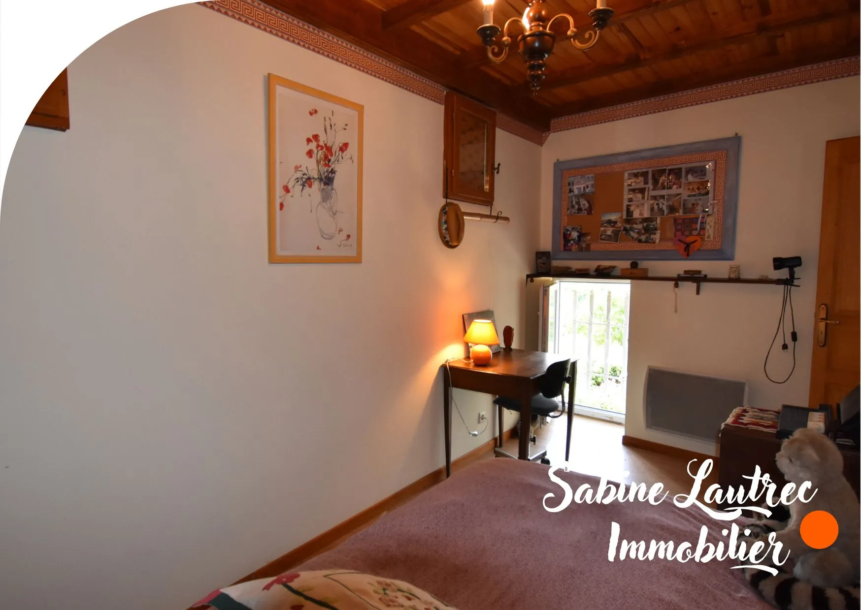 Maison rénovée en pierre à Lombers, proche Realm live, avec jardin et garage — authenticité et confort 