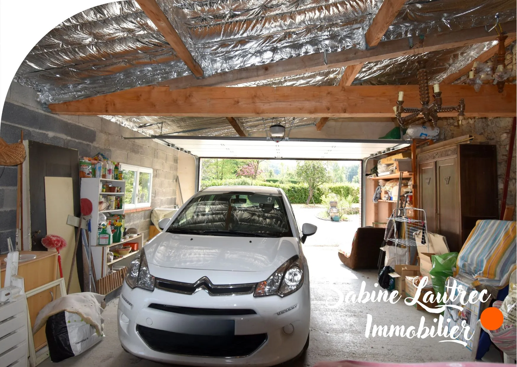 Maison rénovée en pierre à Lombers, proche Realm live, avec jardin et garage — authenticité et confort 