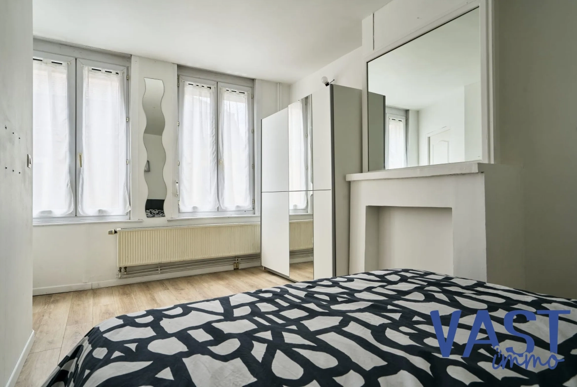 Maison 71 m² rénovée à Lille avec 3 chambres et espace bureau 