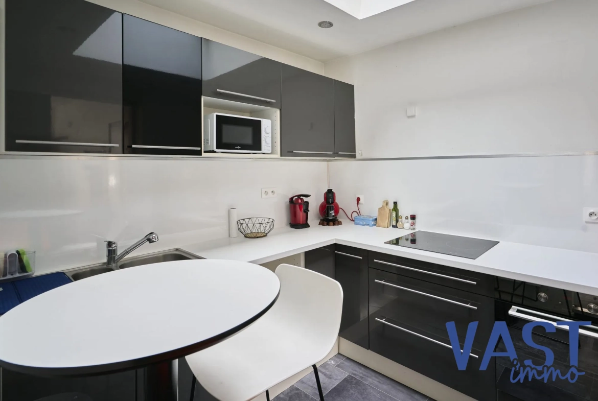 Maison 71 m² rénovée à Lille avec 3 chambres et espace bureau 