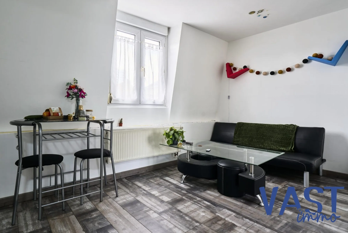 Maison 71 m² rénovée à Lille avec 3 chambres et espace bureau 