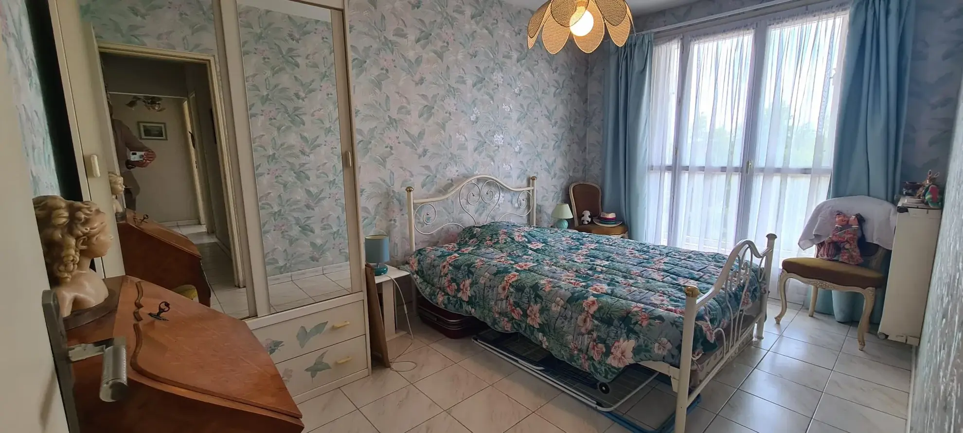 Grand appartement T4 avec terrasse et vue panoramique à Avignon 