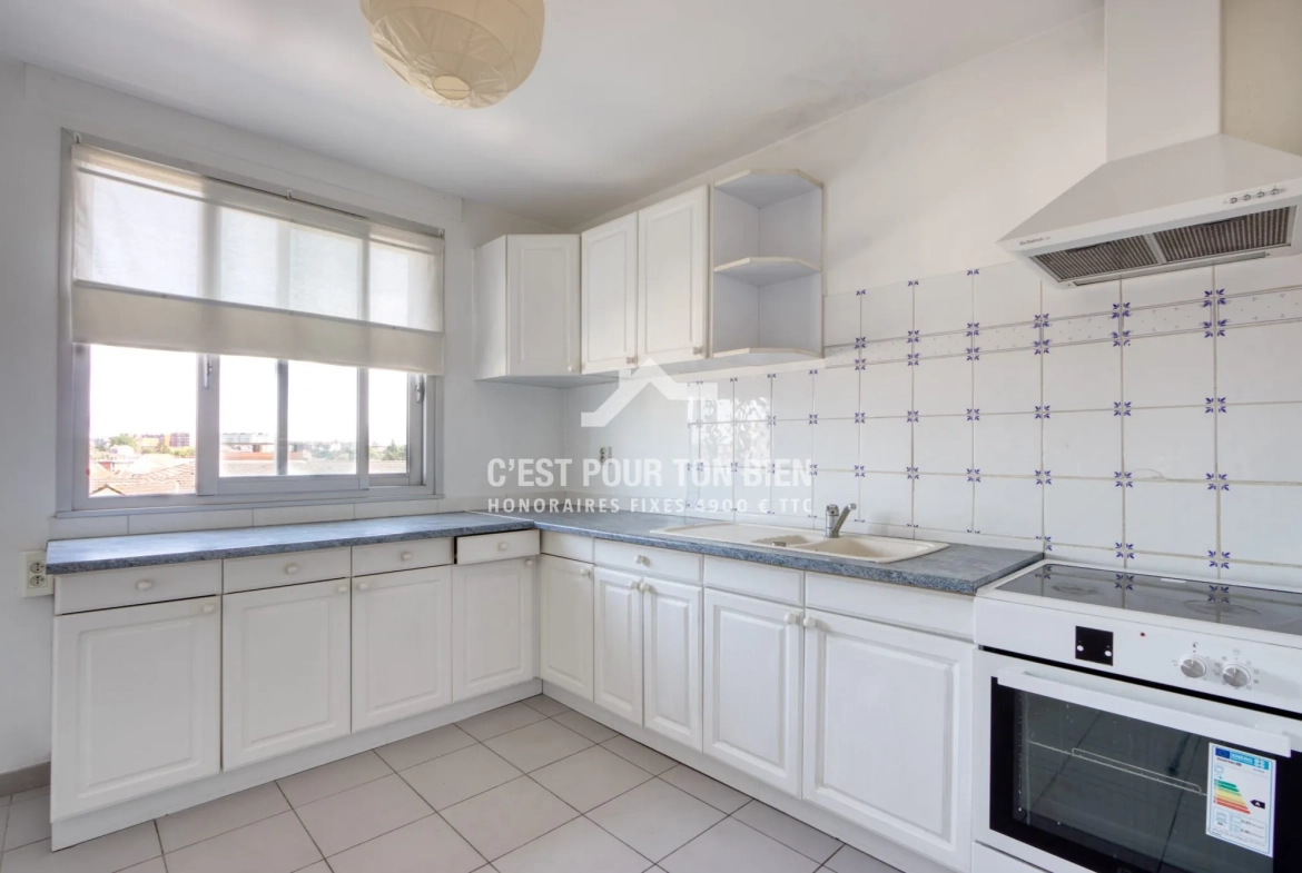 Appartement 2 pièces avec balcon et garage à La Madeleine 