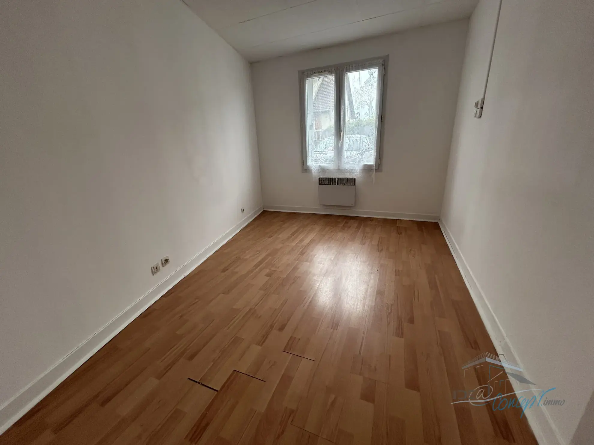 Appartement F2 dans le centre de Janville-sur-Juine avec cave, à vendre 