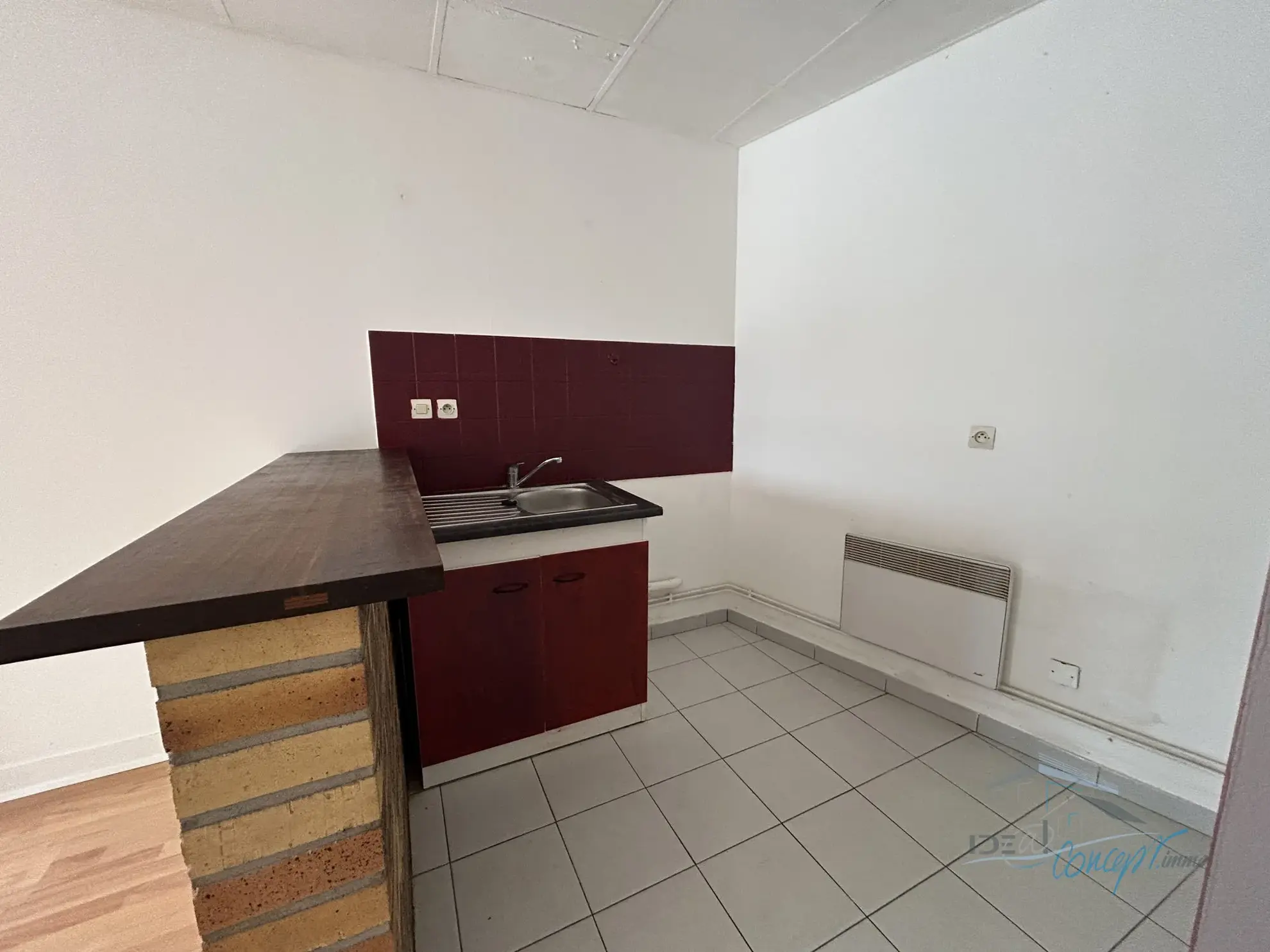 Appartement F2 dans le centre de Janville-sur-Juine avec cave, à vendre 