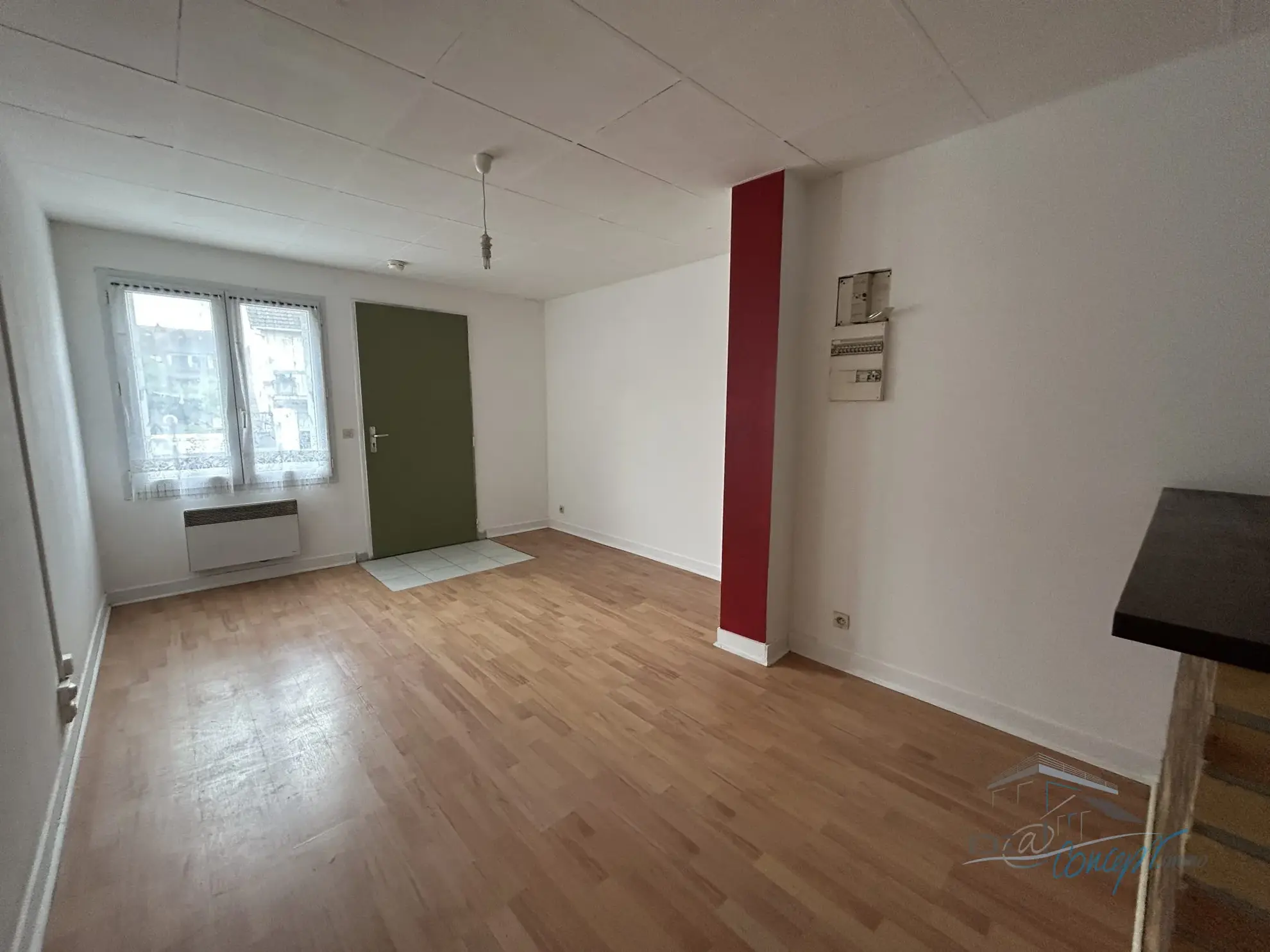 Appartement F2 dans le centre de Janville-sur-Juine avec cave, à vendre 