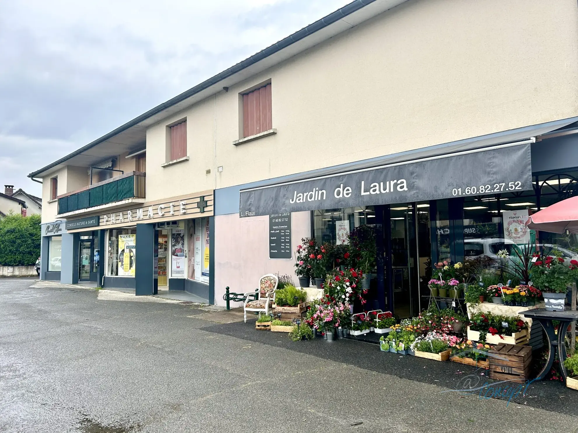 Appartement F2 dans le centre de Janville-sur-Juine avec cave, à vendre 