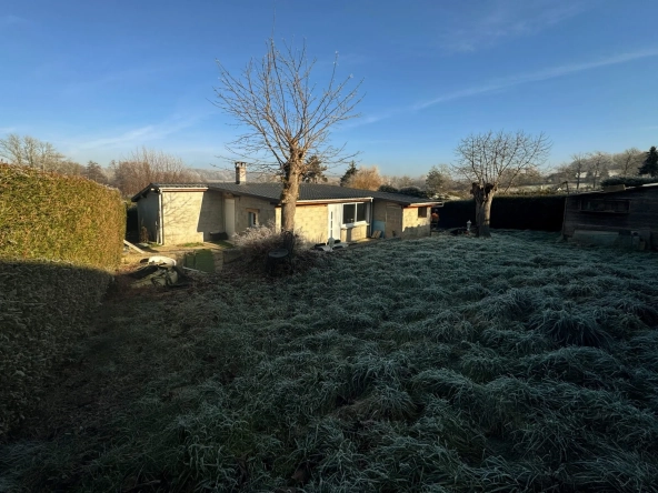 A vendre chalet de 75m² à Boissy-le-Repos dans un parc résidentiel paisible