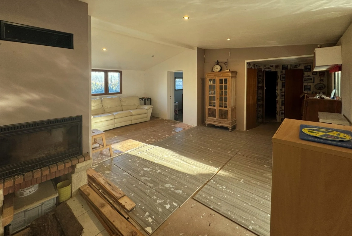 A vendre chalet de 75m² à Boissy-le-Repos dans un parc résidentiel paisible 