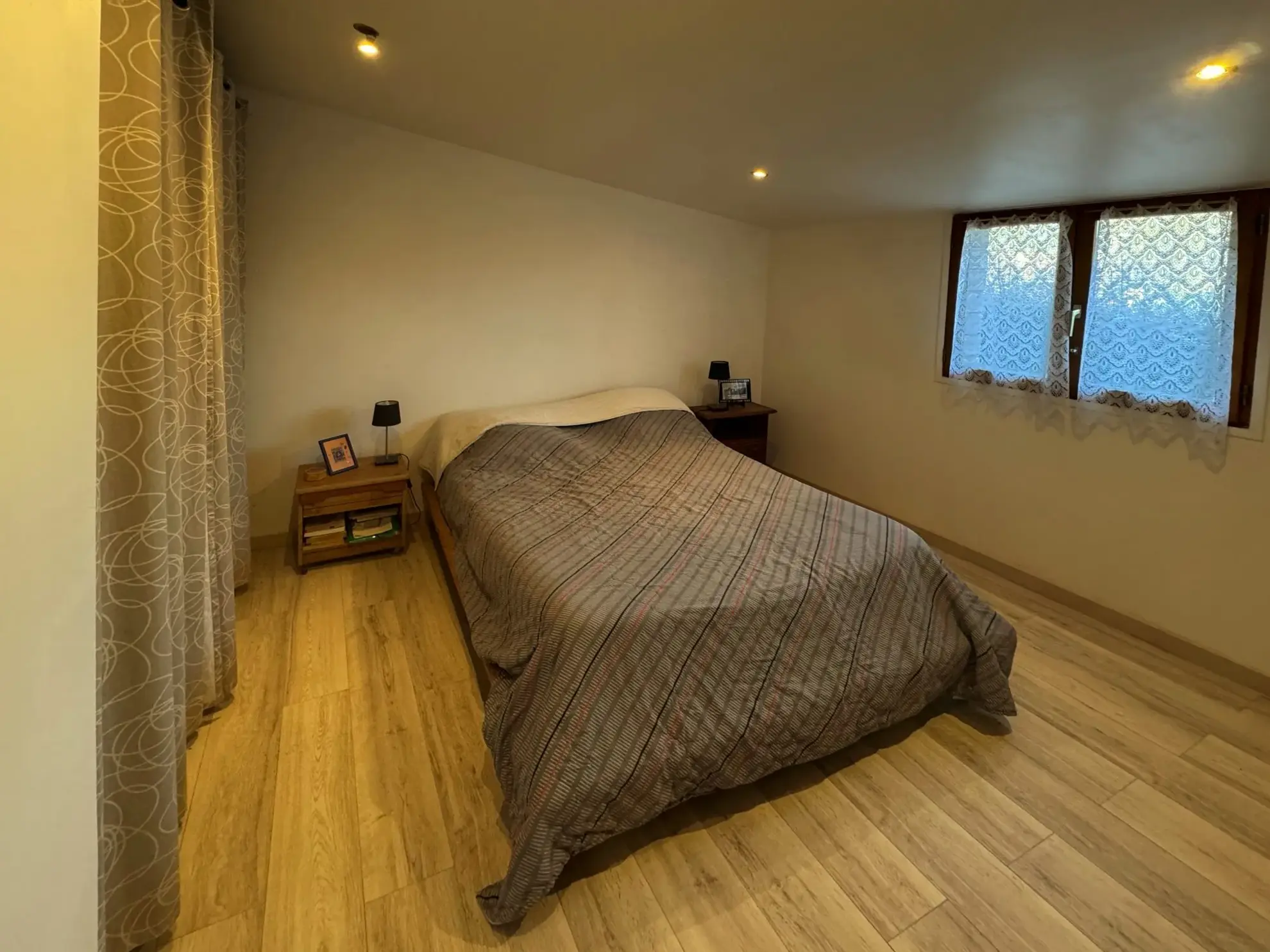 A vendre chalet de 75m² à Boissy-le-Repos dans un parc résidentiel paisible 
