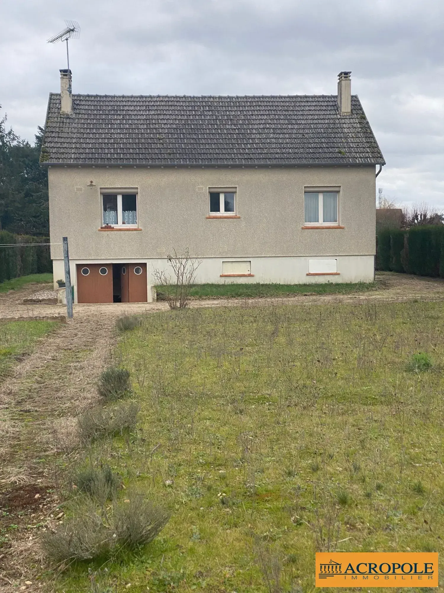 Maison à vendre à Poilly-lez-Gien de 68 m² avec sous-sol et jardin clos 