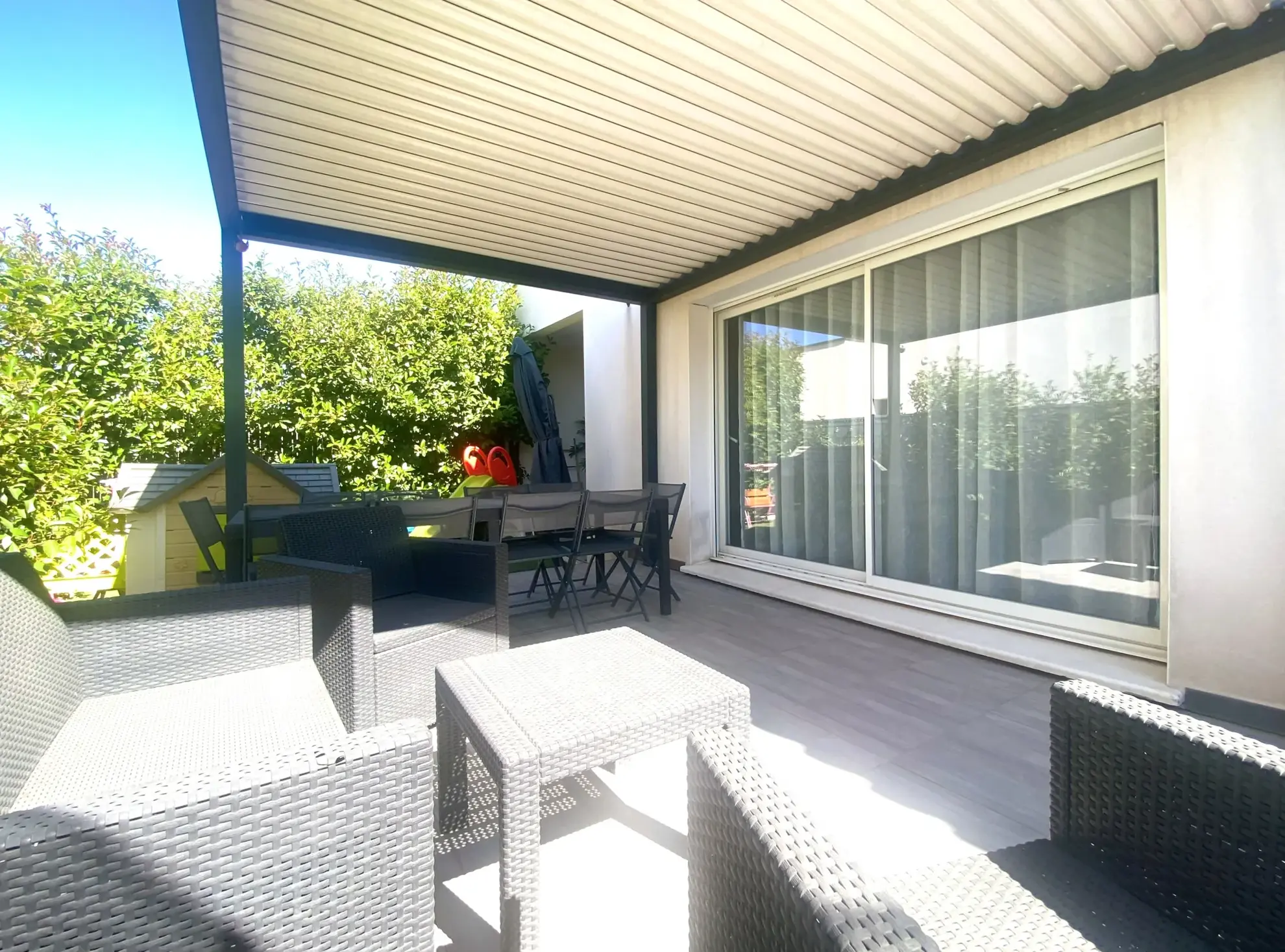 Villa moderne de plain-pied à Bellegarde, proche Nîmes, Arles et Avignon 
