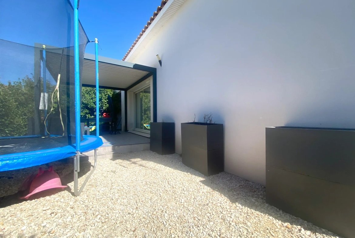 Villa moderne de plain-pied à Bellegarde, proche Nîmes, Arles et Avignon 